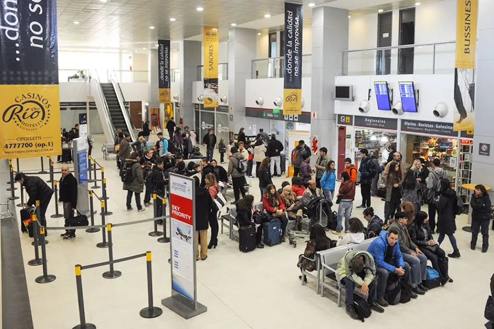 AEROPUERTO NEUQUEN SALA ESPERA