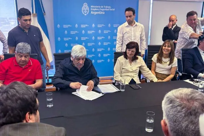 MOYANO PARITARIAS22