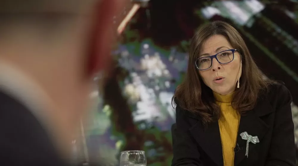 SILVINA BATAKIS6
