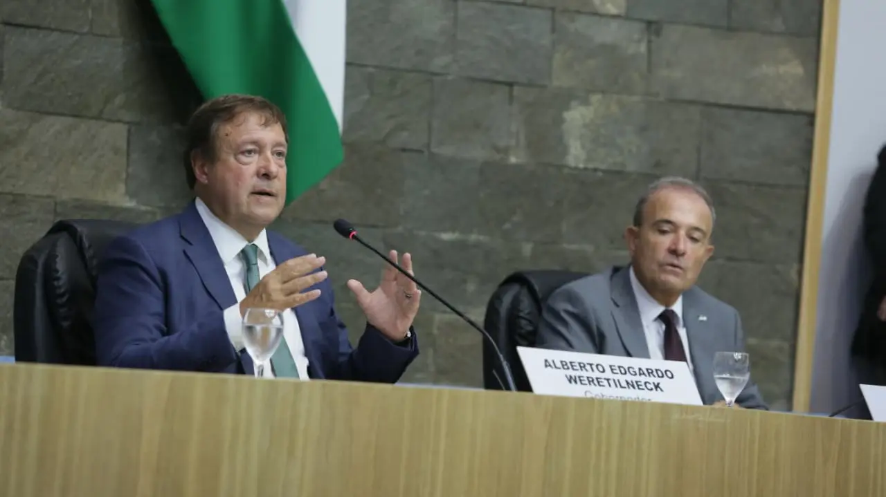 WERETILNECK LEGISLATURA1